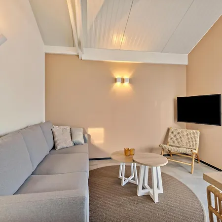 Holiday home Sustainable On The Brielse Meer *